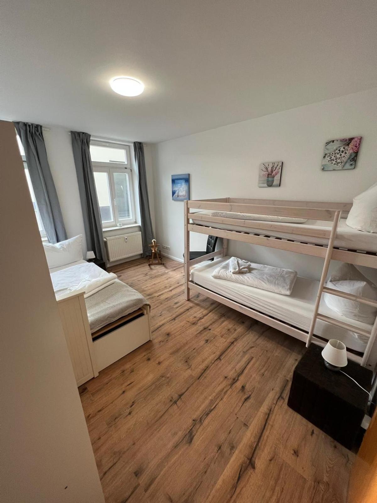 Apartment Bernstein Ruhig, Familienfreundlich Mit Garten Rostock Luaran gambar
